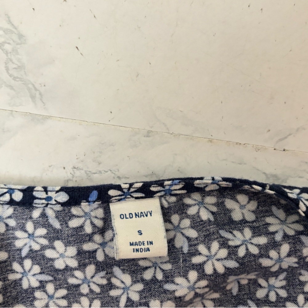 Old Navy Short Sleeve Blouse Top Women’s S Shirt Floral Flower Blue Waist Tie​ - Picture 4 of 5
